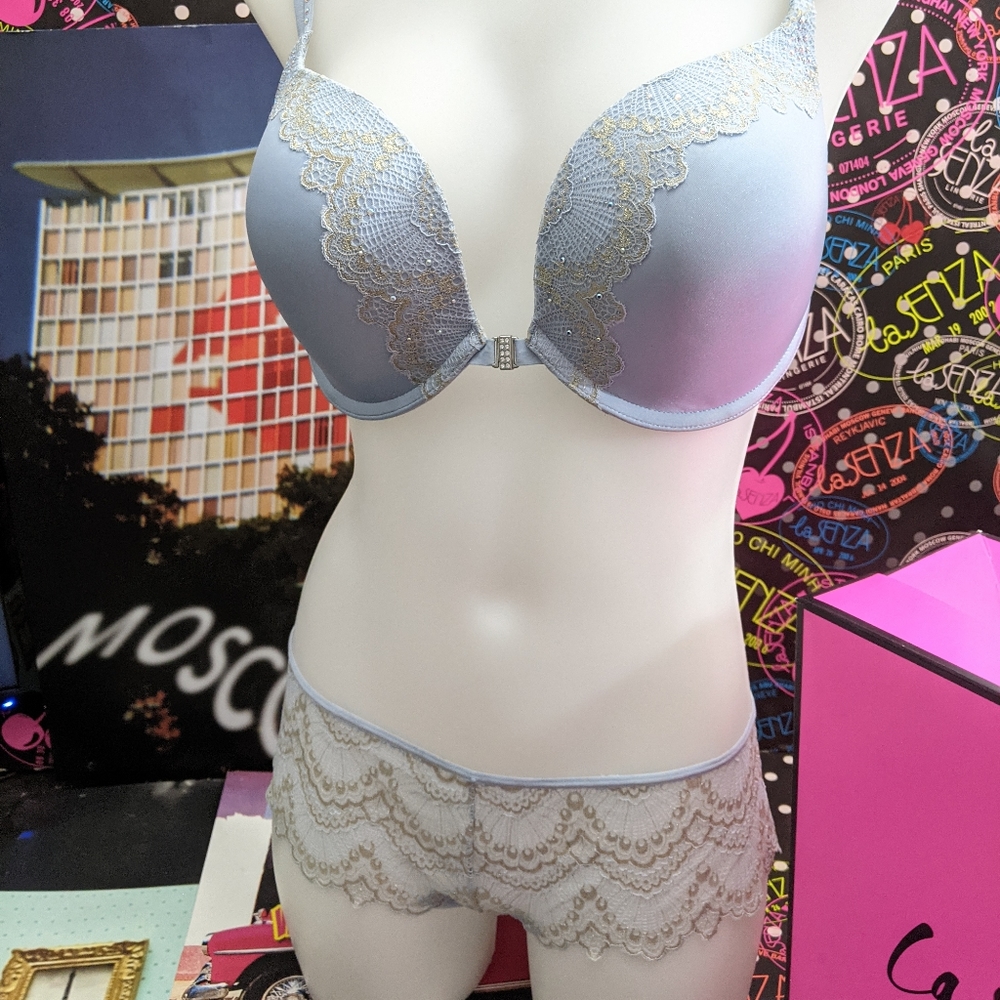34DD Beyond Sexy Bra Set Blue/Gold With Gel Pad